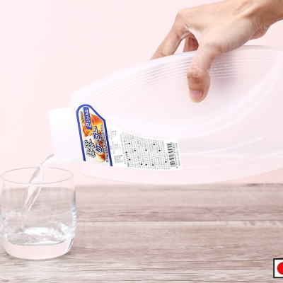 Bình nhựa có nắp đậy chịu nhiệt cao cấp với dung tích 2000ml - Hàng Nội Địa Nhật