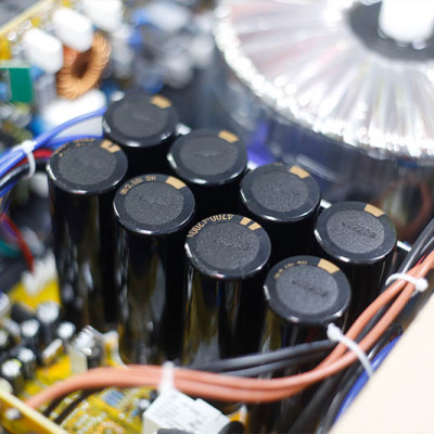 CỤC ĐẨY CÔNG SUẤT DBACOUSTIC KD2000 PLUS - Hàng Chính Hãng