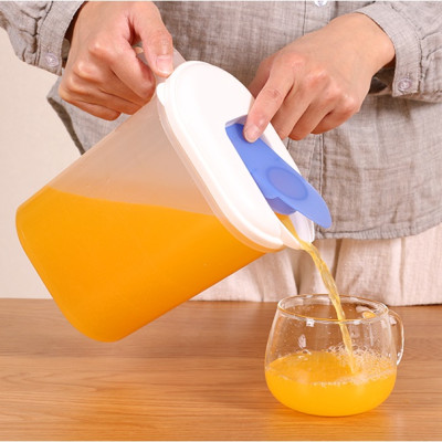 Bình nước nắp bật Yamada 1.8L, làm từ nhựa PP cao cấp, rất tiện lợi & hữu ích - nội địa Nhật Bản