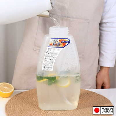 Bình nhựa có nắp đậy chịu nhiệt cao cấp với dung tích 2000ml - Hàng Nội Địa Nhật