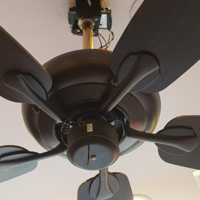 Quạt Trần Đèn Cánh Gỗ Màu Coffee Hiện Đại, cánh gỗ tự nhiên, có điều khiển từ xa