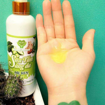 SỮA TẮM SÁNG DA MẸ KEN-CHAI 250ML