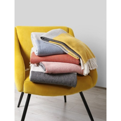 SCATTER BOX Chăn Sofa cao cấp nhập khẩu Ireland Anh Quốc RILEY màu BLUE/GREY/OCHRE/TERRA kích thước 127X178CM Phong cách hiện đại