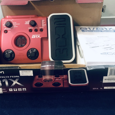 Thiết bị tạo hiệu ứng ghita Bass B1X/220BX (ZOOM) – Hàng Chính Hãng