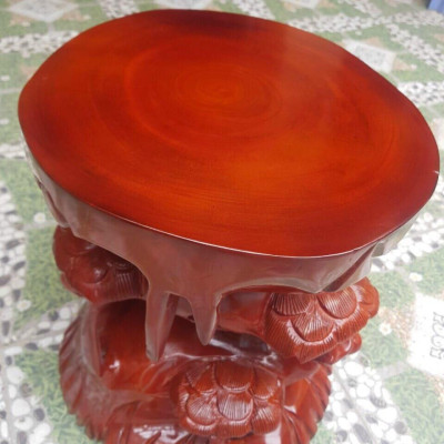 Tượng Đôn gỗ kê tượng mặt To Mới Đẹp hay làm ghế ngồi uống trà thích lắm ạ Size cái đôn cao 39cm x ngang 32cm Nghệ nhân tạo Tượng điêu khắc đôn gỗ trạm hoa kiểu tầng rất sang đẹp kê các tượng lên trưng trong nhà vừa sang vừa đẹp ạ
