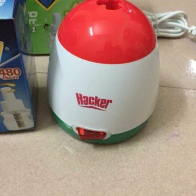 MÁY ĐUỔI MUỖI XÔNG TINH DẦU HACKER 