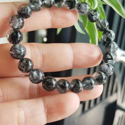 Vòng tay thạch anh tóc đen tự nhiên nữ size hạt 8mm màu đen trắng bóng đẹp hợp mệnh thủy mệnh Mộc đeo đẹp may mắn hợp mệnh tuổi tốt sức khỏe công việc  ạ