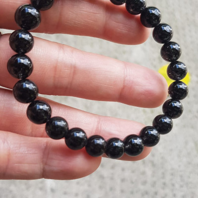 Vòng tay nữ thạch anh tóc đen dầy kín tự nhiên size hạt 8mm màu đen đậm bóng đẹp hợp mệnh thủy mệnh Mộc đeo đẹp may mắn hợp mệnh tuổi tốt sức khỏe công việc ạ