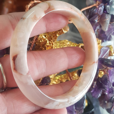 Vòng đeo tay Nữ Bản Hẹ Đá Mã Não Hoa Rau Câu Vòng tay Ni 53mm x Cao 10mm x dầy 7mm bóng đẹp Nữ 50kg - 53kg  đeo xinh màu hoa nhẹ nhàng rất xinh xắn ạ