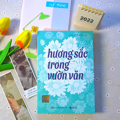 Hương Sắc Trong Vườn Văn