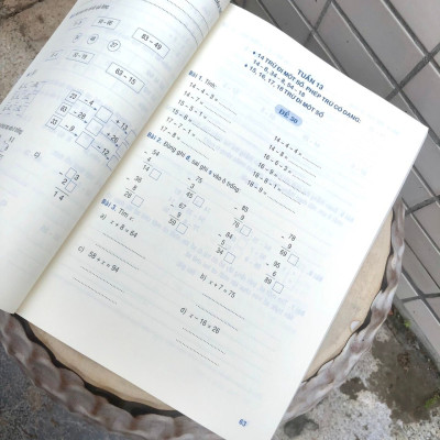 Sách: Combo Tuyển Chọn Đề Ôn Luyện Và Tự Kiểm Tra Toán Lớp 2 + Rèn Kĩ Năng Giải Toán Lớp 2 (Tập 1 + Tập 2)