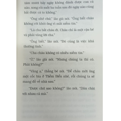 sách - Ông già và biển cả (bìa mềm )