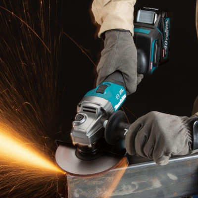 MÁY MÀI GÓC 150MM DÙNG PIN 40V (KHÔNG KÈM PIN VÀ ĐẾ SẠC) MAKITA GA036GZ - HÀNG CHÍNH HÃNG