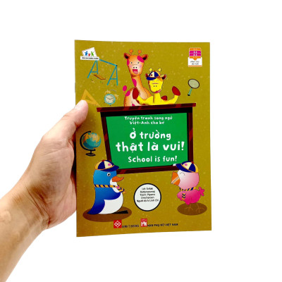 Sách Truyện Tranh Song Ngữ Việt Anh Cho Bé - Ở Trường Thật Là Vui