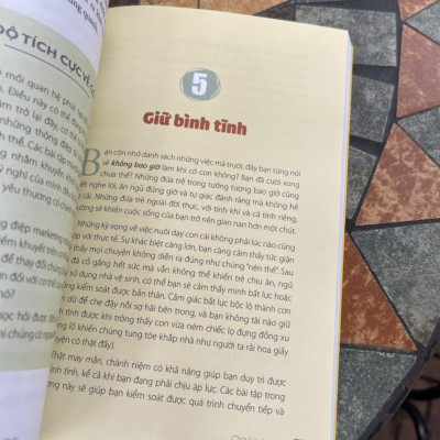 (Bìa mềm, in màu) CON TẬP ĐI CHAM MẸ TẬP BÌNH TĨNH – Stacy Spensley – Khánh Trang dịch - Thái Hà - NXB Lao Động