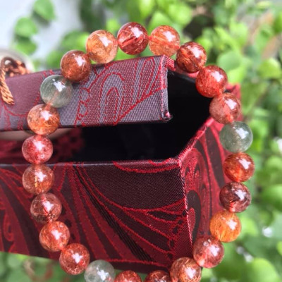 VÒNG THẠCH ANH TÓC TAM TÀI LOẠI ĐẸP MANG MAY MẮN TÀI LỘC CHO GIA CHỦ  Size VÒNG 8MM 100% ĐÁ TỰ NHIÊN HÀNG VIP BÓNG MƯỢT ĐẸP LẮM Ạ