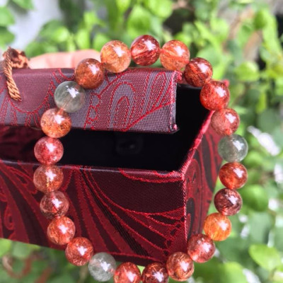 VÒNG THẠCH ANH TÓC TAM TÀI LOẠI ĐẸP MANG MAY MẮN TÀI LỘC CHO GIA CHỦ  Size VÒNG 8MM 100% ĐÁ TỰ NHIÊN HÀNG VIP BÓNG MƯỢT ĐẸP LẮM Ạ