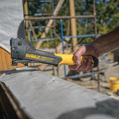 Bấm kim DEWALT, sợi carbon (DWHT75900), 0.7kg| Chính hãng