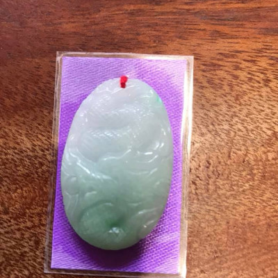 MẶT DÂY CHUYỀN OVAL MỚI HÌNH RỒNG LƯỢN CHẤT LIỆU 100% ĐÁ CẨM THẠCH TRẮNG XÍU XANH TỰ NHIÊN Cao 39,3mm x ngang 25mm x dầy 9,0mm