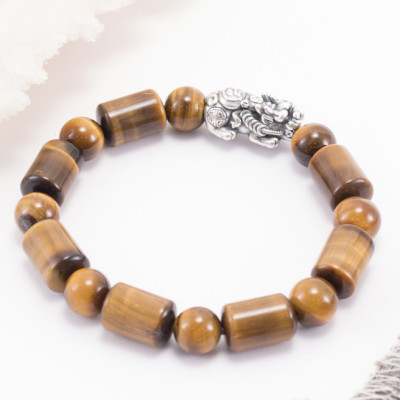 Vòng Thạch Anh Mắt Hổ Hình Trụ Phối Charm Bạc Ngọc Quý Gemstones