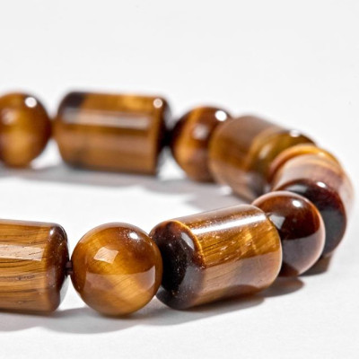 Vòng Thạch Anh Mắt Hổ Hình Trụ Phối Charm Bạc Ngọc Quý Gemstones