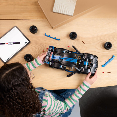 Đồ Chơi Lắp Ráp Xe Đua Thể Thao Porsche GT4 E-Performance Lego Technic 42176 (834 Chi Tiết)