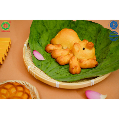 BÁNH TRUNG THU BẦY HEO 5 CON THÀNH LONG - NHÂN ĐẬU XANH 220G - VIỆT NAM