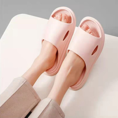 Dép xốp sọc cao cấp đi trong nhà , mang trong văn phòng, nhà tắm , đế dép làm bằng nhựa chống trơn trượt ,chống thấm nước , êm nhẹ ,mềm mại mang lại cảm giác thoải mái cho người sử dụng