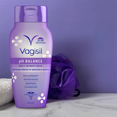 Dung dịch vệ sinh phụ nữ Vagisil pH Balance Daily Intimate Wash (240ml/354ml) - Hàng chính hãng