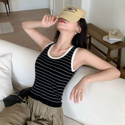 Áo Bra 3 lỗ phối kẻ ngang tích hợp đệm ngực cao cấp AZ2315, áo croptop  thun dày dặn đơn giản cho nữ