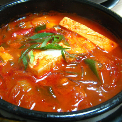 Cá ngừ hộp nấu canh Kim Chi Ottogi 135g
